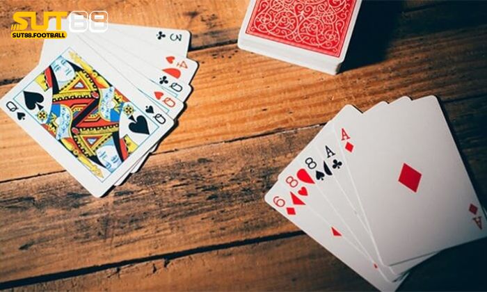 Thuật ngữ xuất hiện trong Phỏm